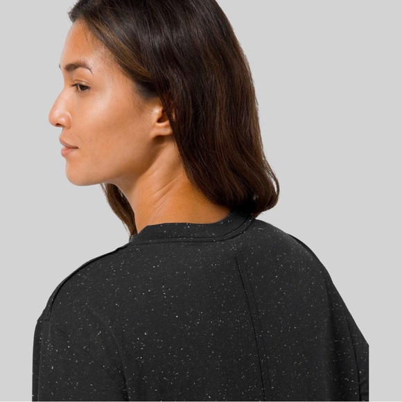 Lululemon All Yours Boyfriend Tee in Black / White - Picture 4 of 7